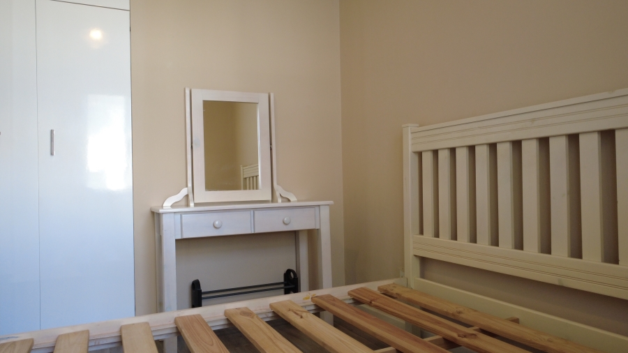 To Let 2 Bedroom Property for Rent in Zonnebloem Western Cape